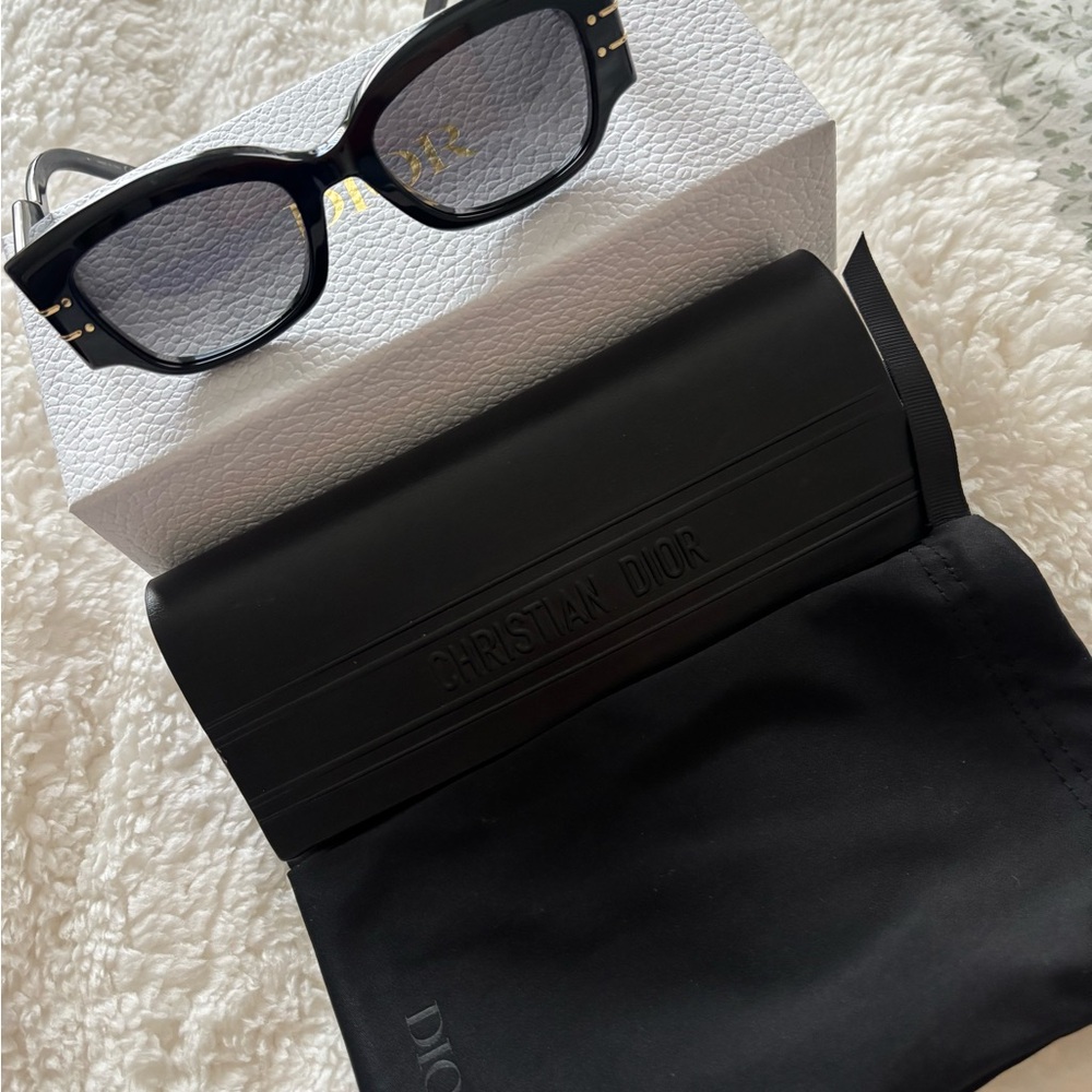 Dior Black Sunglasses - Picture 3 of 6